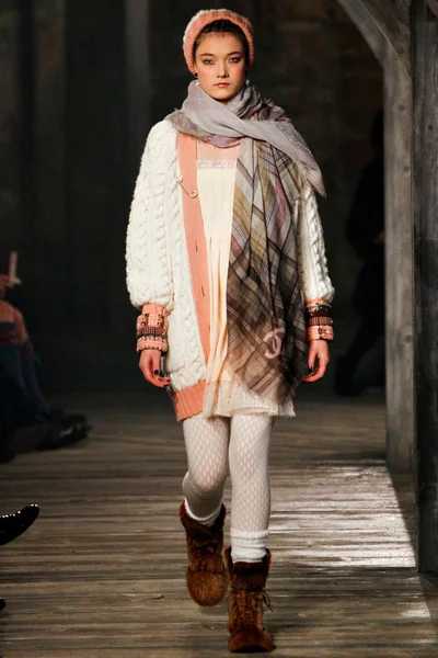 Look 66